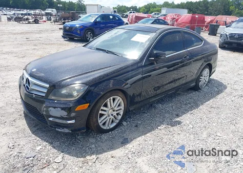 2013 Mercedes-Benz C 250 from USA, damaged, VIN WDDGJ4HB4DF960262